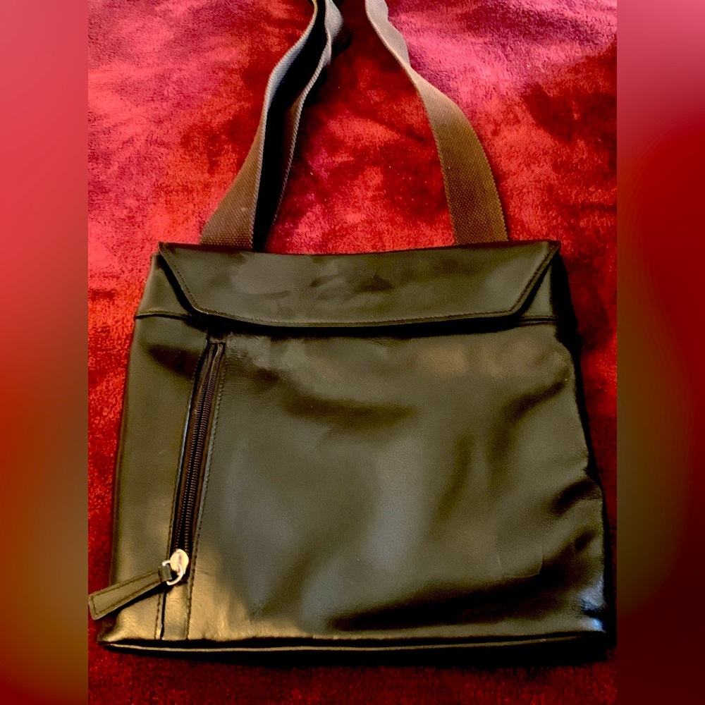 HIDESIGN Adjustable Strap Messenger Bag